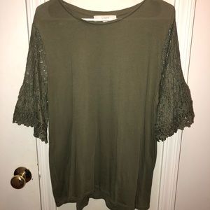 Women’s LOFT T-Shirt size large